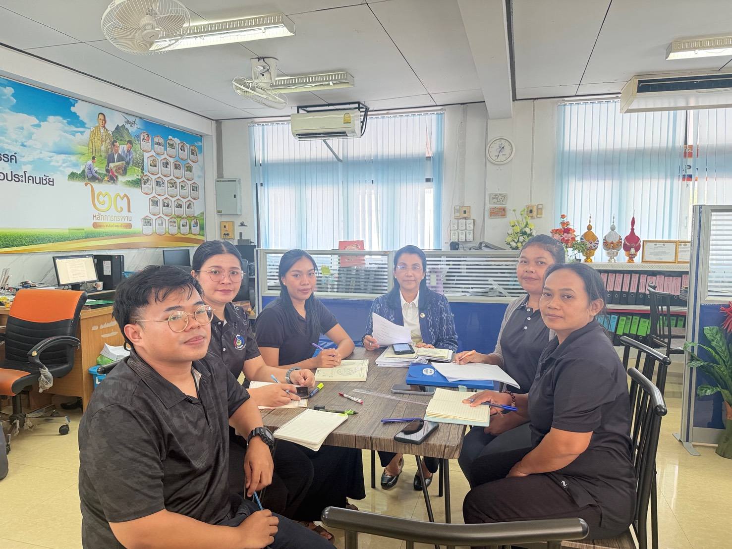 พช.บุรีรัมย์ - CDD Prakonchai : GROWTH TEAM PRAKONCHAI Plus  พช.ประโคนชัย พร้อมทำ!– “ประชุมทีม สพอ.ประโคนชัย ติดตามการดำเนินงาน ประจำเดือนมิถุนายน 2569 ”