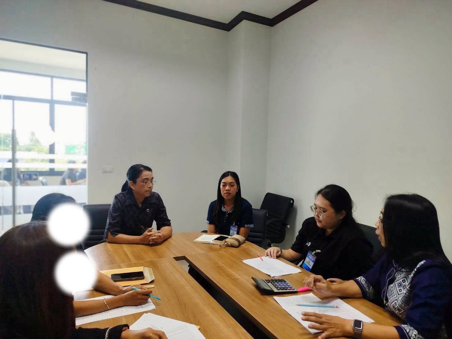 สำนักงานพัฒนาชุมชนอำเภอประโคนชัย ร่วมกับสำนักงานพัฒนาชุมชนจังหวัดบุรีรัมย์ ดำเนินการไกล่เกลี่ยก่อนฟ้องลูกหนี้กองทุนพัฒนาบทบาทสตรี 